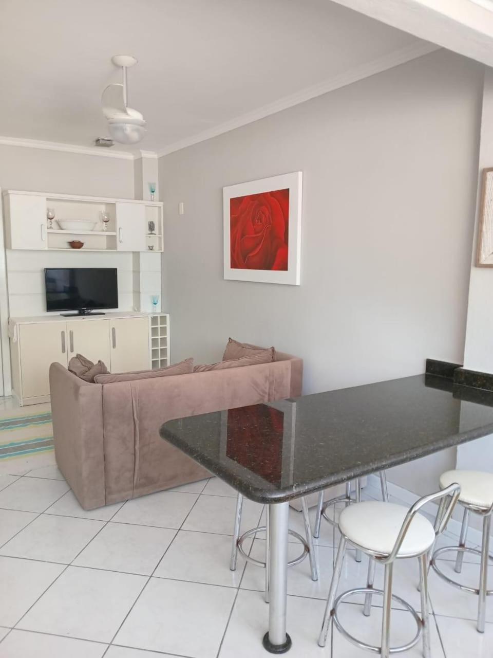 Apartamento Apto Familiar *